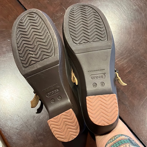 Crocs Sarah Clogs - Picture 6 of 12